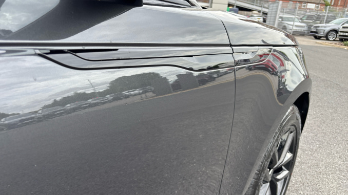 Land Rover Range Rover Velar 2.0 D200 MHEV Belgravia Edition 5dr Auto Diesel Estate - Image 22
